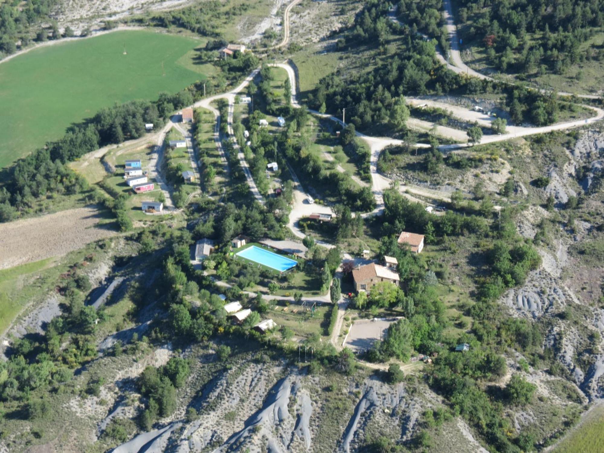 Camping Les Hauts De Rosans المظهر الخارجي الصورة